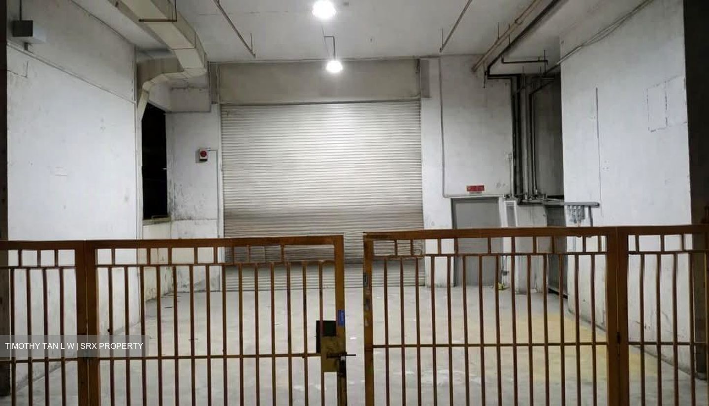 WCEGA Plaza (D23), Factory #596257911